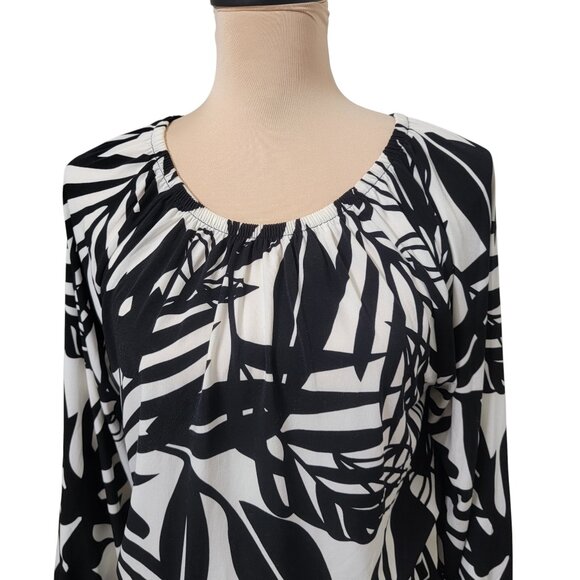 Girl With Curves Size XS White & Black Palm Leaf Pattern Knit Top, Belted - Picture 3 of 15
